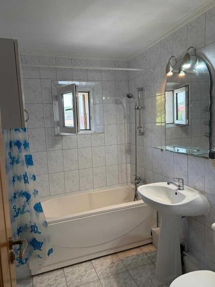 Apartament cu 2 camere decomandat, mobilat în Nicolina