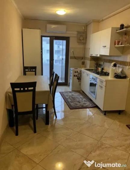 Apartament cu 2 camere decomandat în Cetate