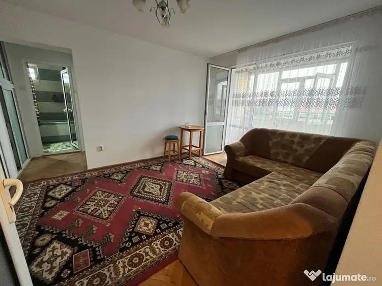 Apartament cu 2 camere semidecomandat în Central