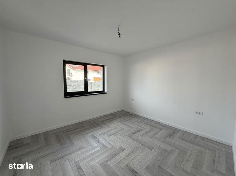 Casă cu 4 camere cu Teren 400 Mp în Clinceni