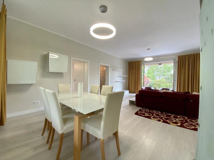 Apartament cu 5 camere semidecomandat, mobilat în Andrei Mureșanu