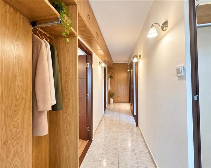 Apartament cu 2 camere decomandat în 7 Noiembrie
