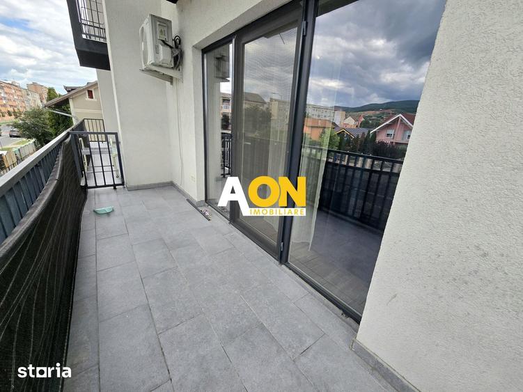 Apartament cu 3 camere în Cetate