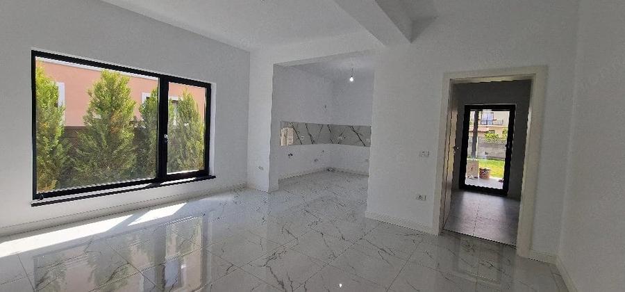 Casă cu Teren 320 Mp în Central