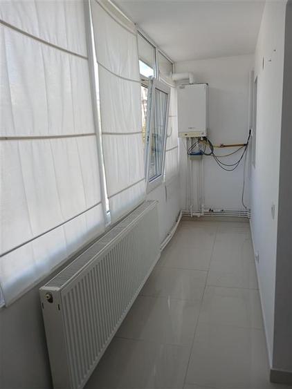 Apartament cu 3 camere decomandat, mobilat în Centru Civic