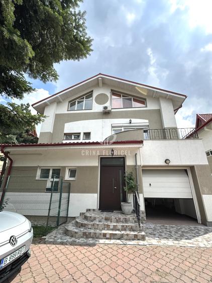 Casă individuală cu 7 camere cu Canalizare în Herăstrău