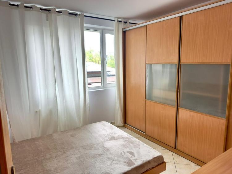 Apartament cu 2 camere semidecomandat, mobilat în 1 Mai