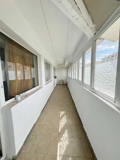 Apartament cu 3 camere semidecomandat, mobilat în Kiseleff