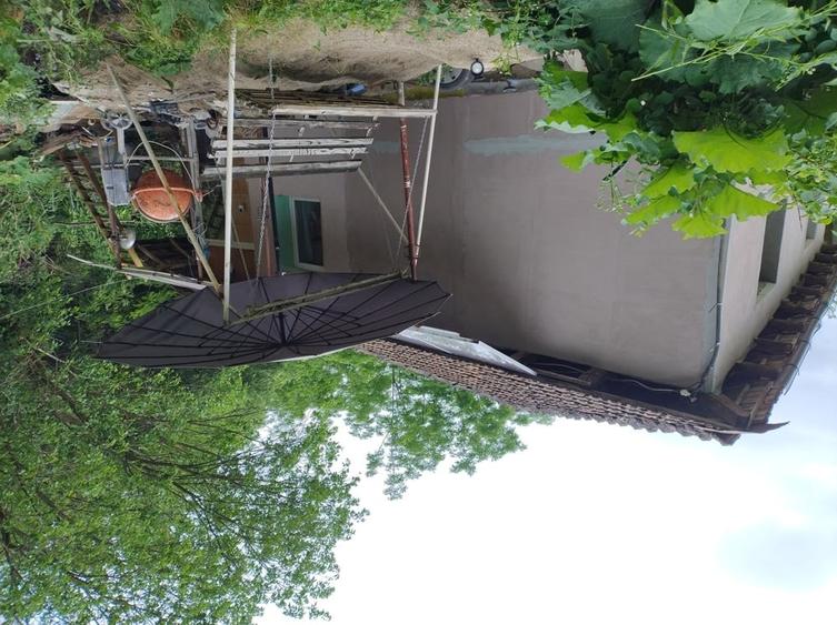 Casă cu 2 camere cu Teren 7650 Mp în Central