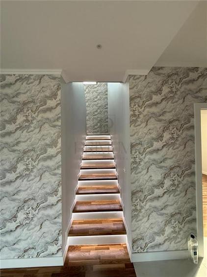 Casă individuală cu 5 camere cu Piscina în Moșnița Nouă