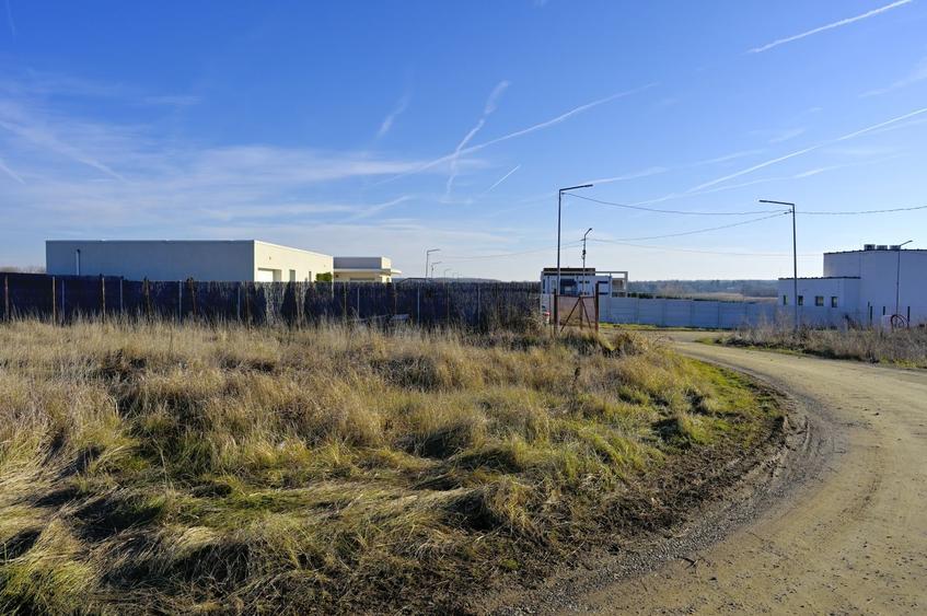 Teren Construcții intravilan de 740 mp, în Izvorani
