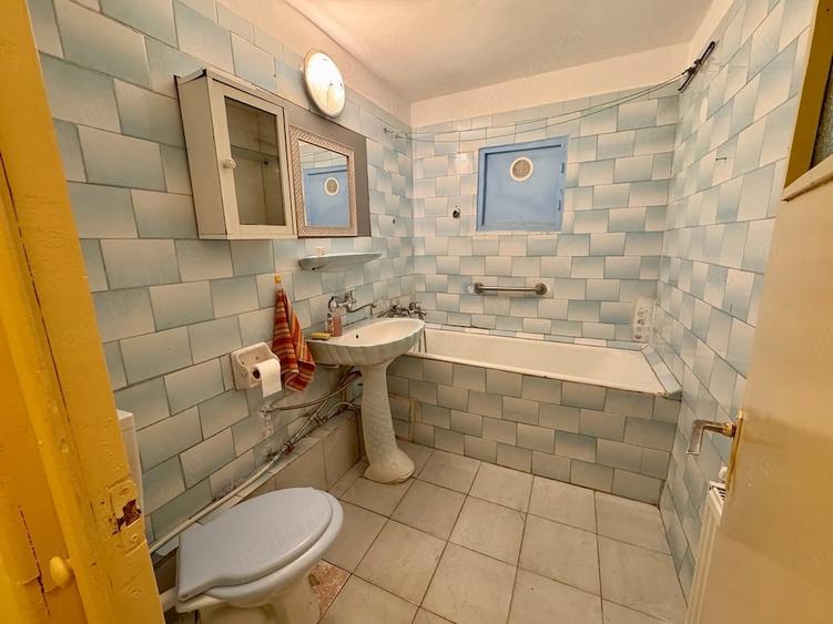 Garsonieră decomandată în Central