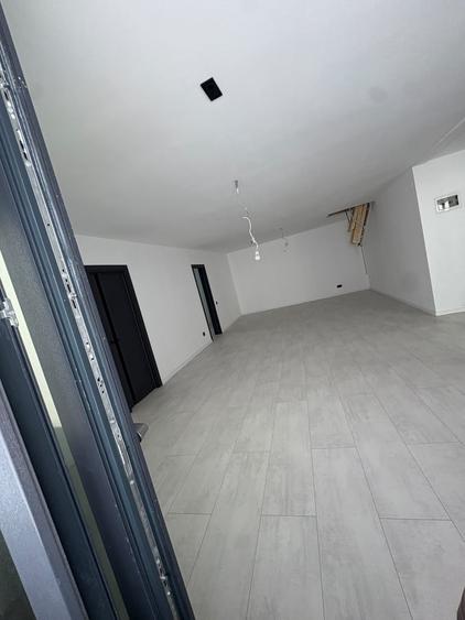 Casă cu 4 camere cu Teren 174 Mp în Central
