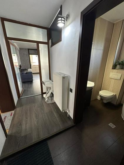 Casă individuală cu 5 camere cu Canalizare în Tăuți