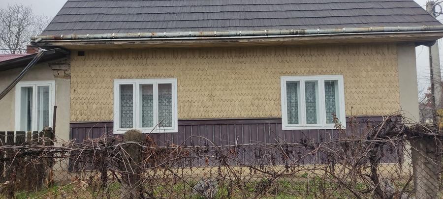Casă cu 4 camere în Frătăuții Vechi