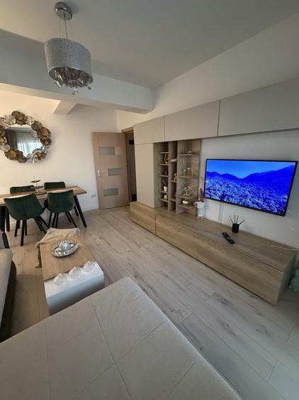 Apartament cu 2 camere decomandat în Galata