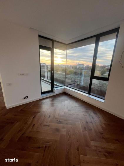 Casă cu 5 camere cu Teren 208 Mp în Central