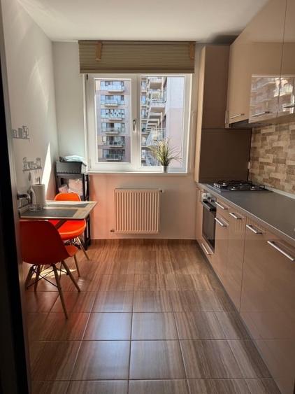Apartament cu 2 camere decomandat, mobilat în Titan