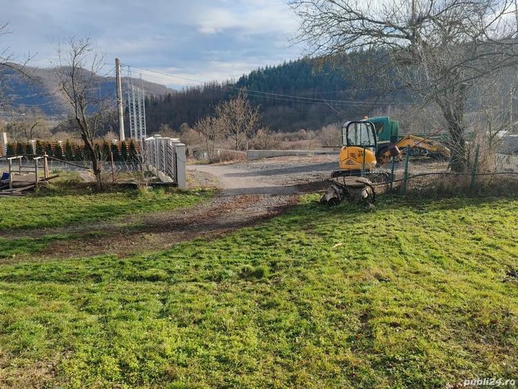 Casă cu 2 camere cu Teren 3600 Mp în Bejan