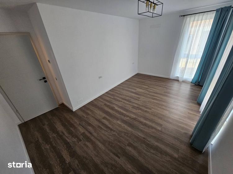 Casă cu 4 camere cu Teren 200 Mp în Dâmbul Rotund