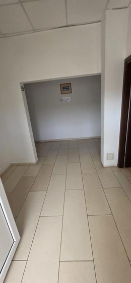 Birou, de 23 mp, în Far