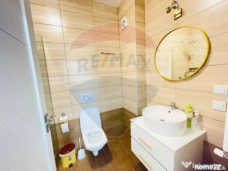 Apartament cu 3 camere decomandat în Lazaret