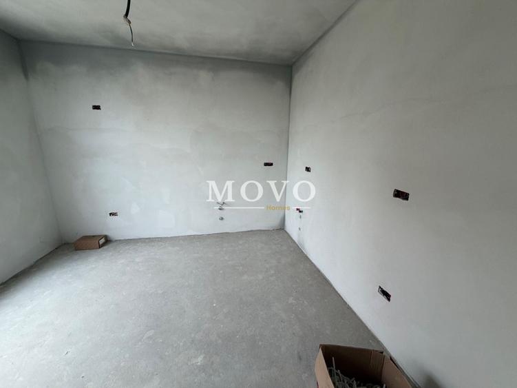 Duplex cu 4 camere cu Canalizare în Moșnița Nouă