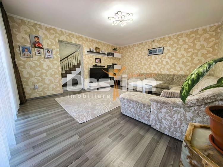Duplex cu 3 camere cu Canalizare în Vișan