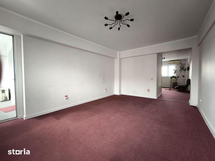 Apartament cu 4 camere în Decebal