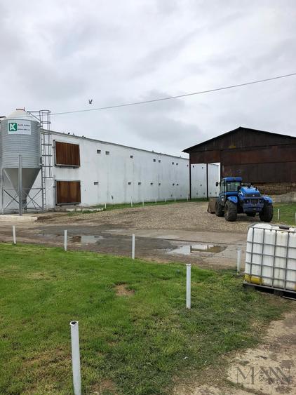 Spațiu industrial, de 1,300 mp, în Leș