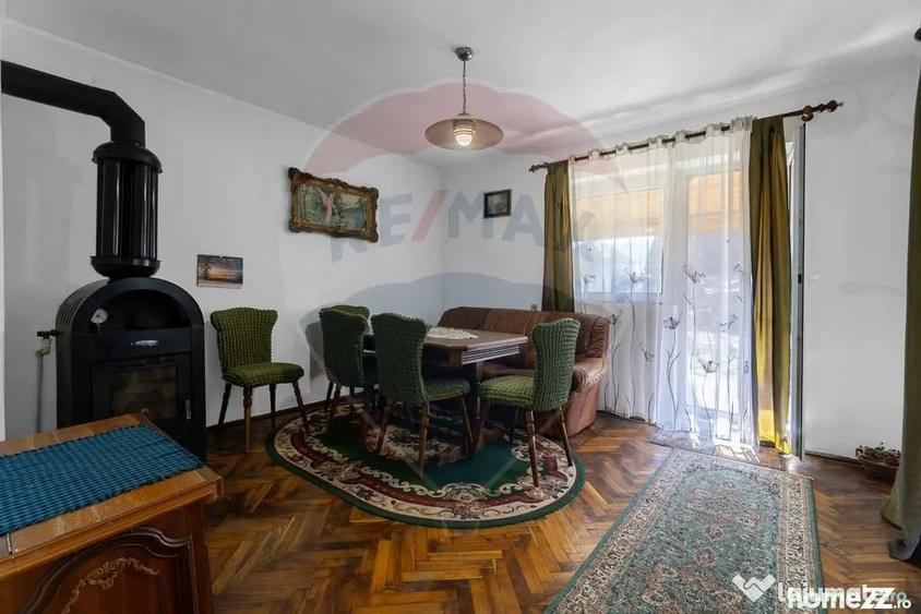 Casă cu 5 camere cu Teren 904 Mp în Central