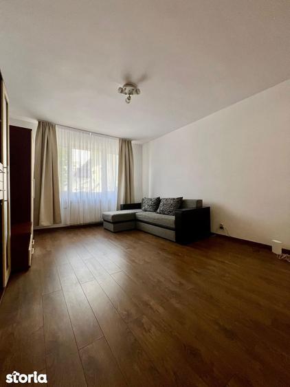 Apartament cu 2 camere semidecomandat, mobilat în Piața Unirii
