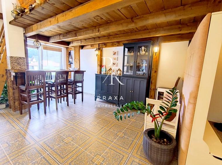 Apartament cu 4 camere semidecomandat, mobilat în Florești