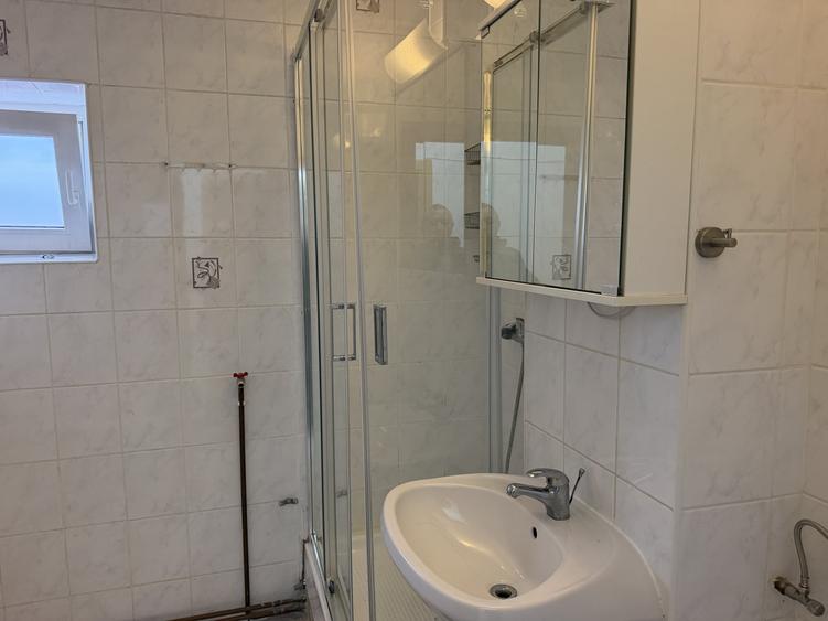 Apartament cu 3 camere decomandat, mobilat în Mihai Viteazul