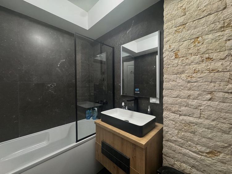 Apartament cu 3 camere decomandat în Lunca Cetățuii