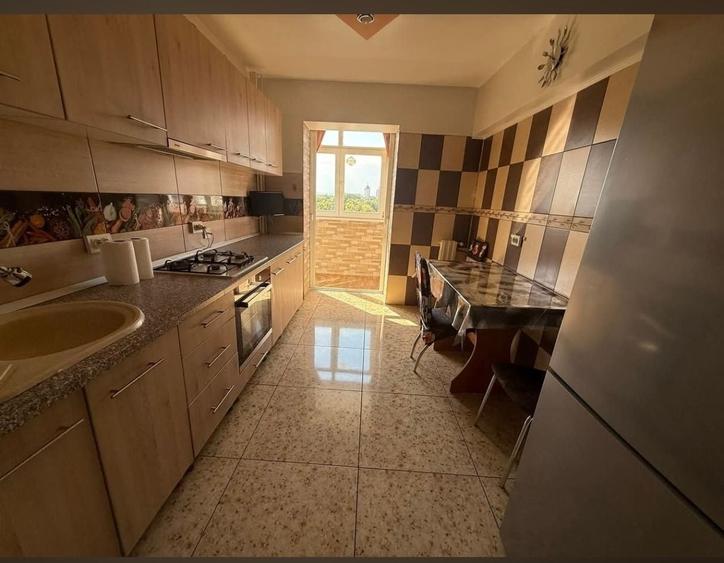 Apartament cu 2 camere decomandat în Republicii