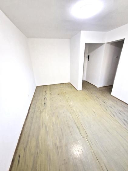 Apartament cu 2 camere semidecomandat în Militari