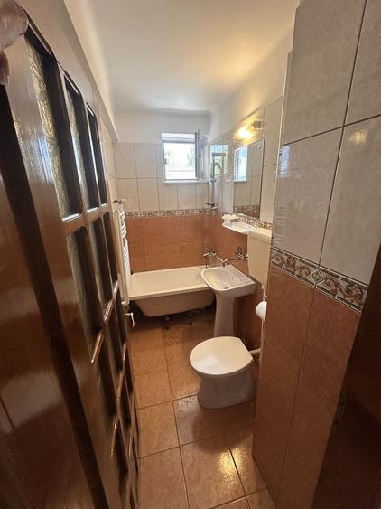 Garsonieră decomandată în Central