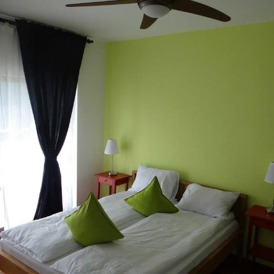 Casă cu 12 camere cu Teren 1380 Mp în Svinița