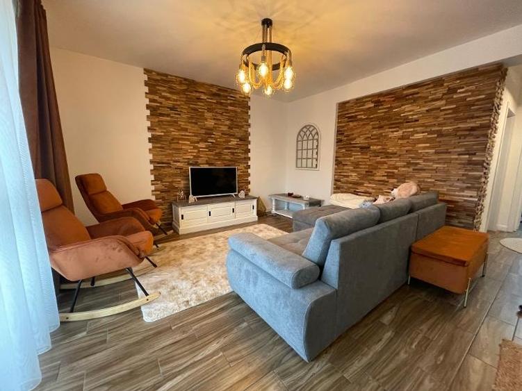 Apartament cu 2 camere semidecomandat în Furnica