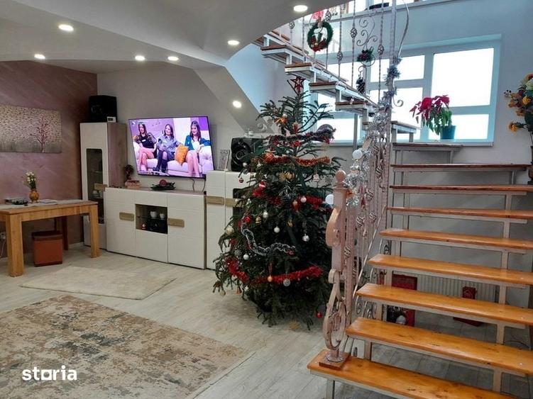 Casă cu 4 camere cu Teren 220 Mp în Central