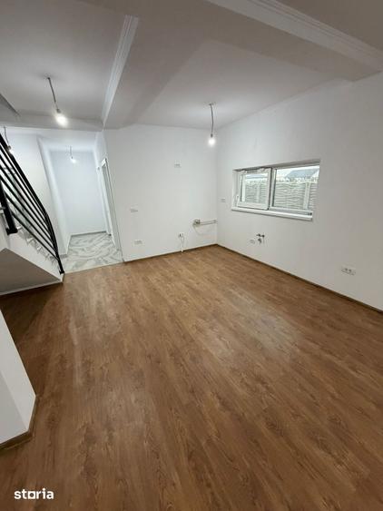 Casă cu 4 camere cu Teren 350 Mp în Săcălaz