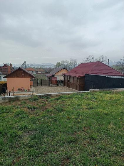 Casă cu 4 camere cu Teren 11700 Mp în Băbeni