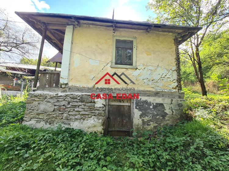 Casă individuală cu 2 camere cu Teren 894 Mp în Breaza