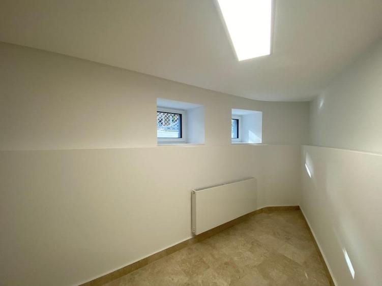 Apartament cu 3 camere semidecomandat în Cotroceni