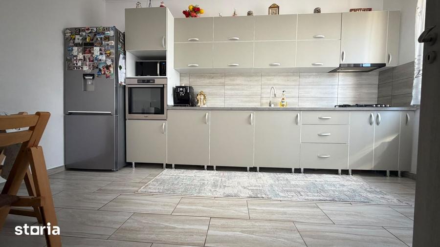 Casă cu 3 camere cu Teren 430 Mp în Domnești