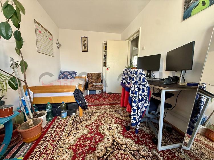 Apartament cu 4 camere semidecomandat, mobilat în Mănăștur