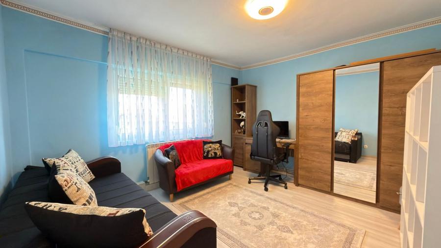 Apartament cu 2 camere decomandat, mobilat în Central