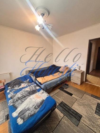 Apartament cu 4 camere semidecomandat, mobilat în Florești
