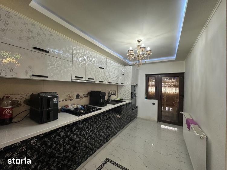 Casă cu 4 camere cu Teren 354 Mp în Târgșoru Vechi